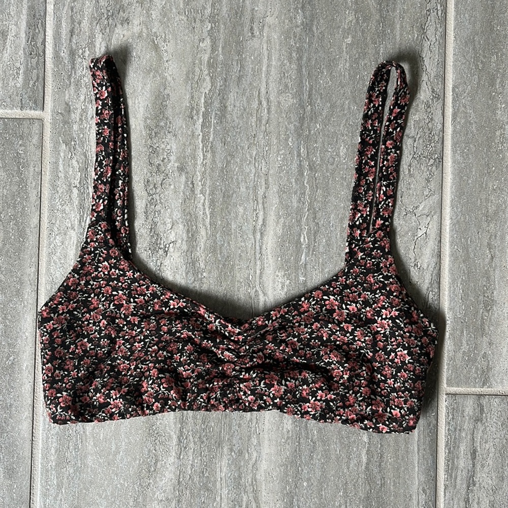 Brandy Melville Floral Bralette, One Size 🌸